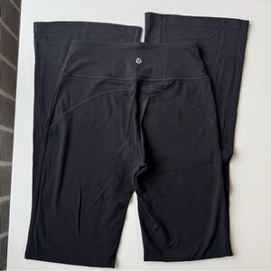 ✨ Lululemon Groove Nulu High-Rise Flared Pants REGULAR ✨ (BLACK)